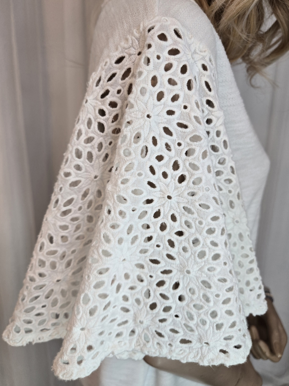 Doe & Rae White Eyelet Flutter Sleeve Tee - Picture 3 of 6